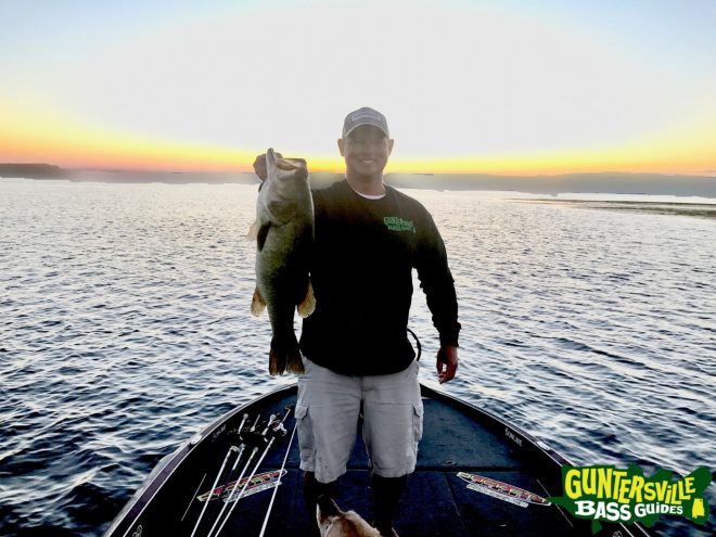 GUNTERSVILLE BASS GUIDES