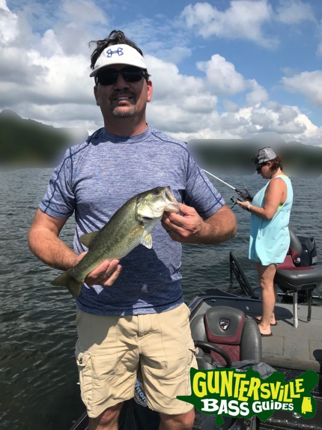 GUNTERSVILLE BASS GUIDES