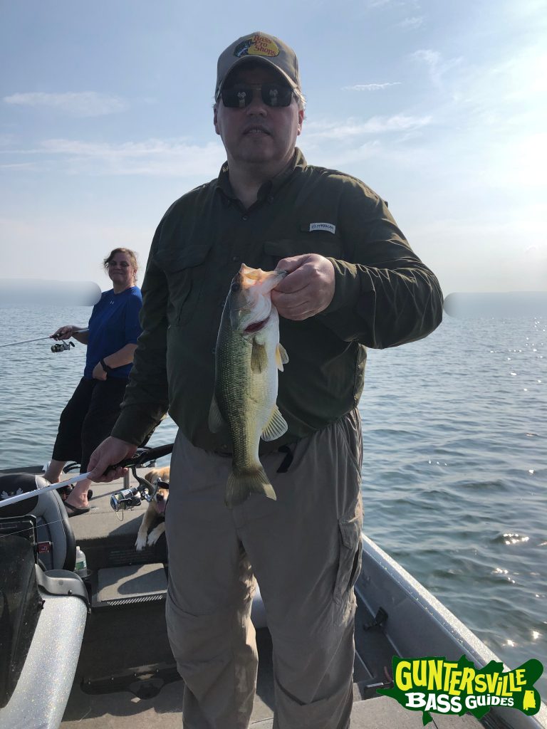 GUNTERSVILLE BASS GUIDES