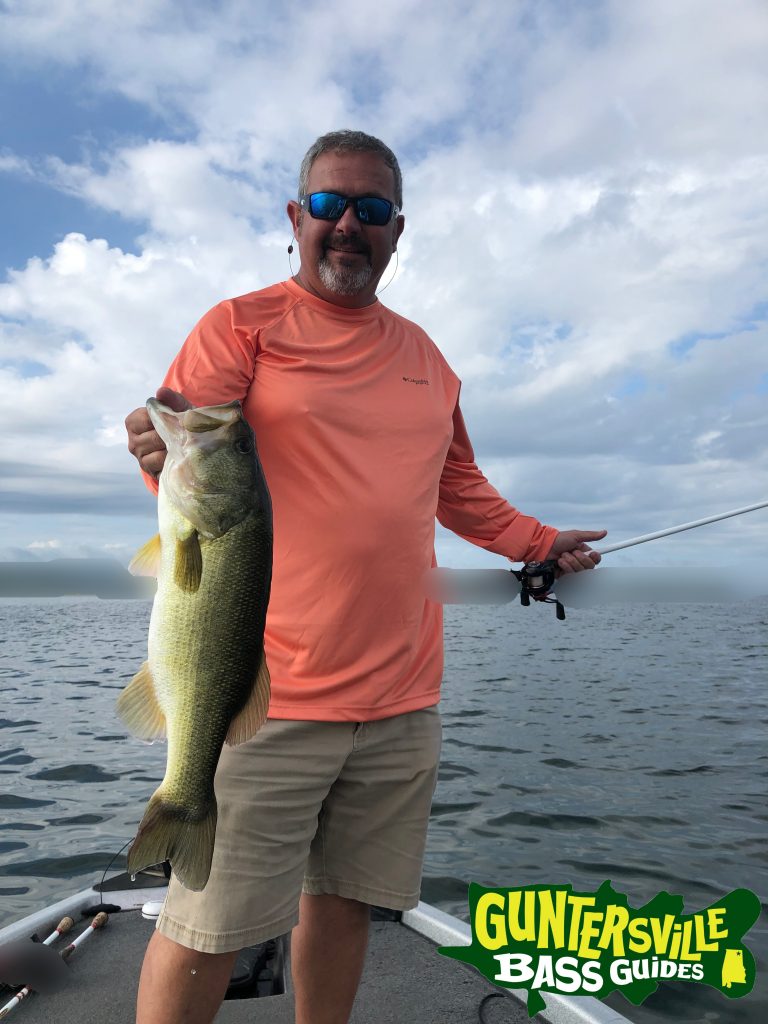 GUNTERSVILLE BASS GUIDES