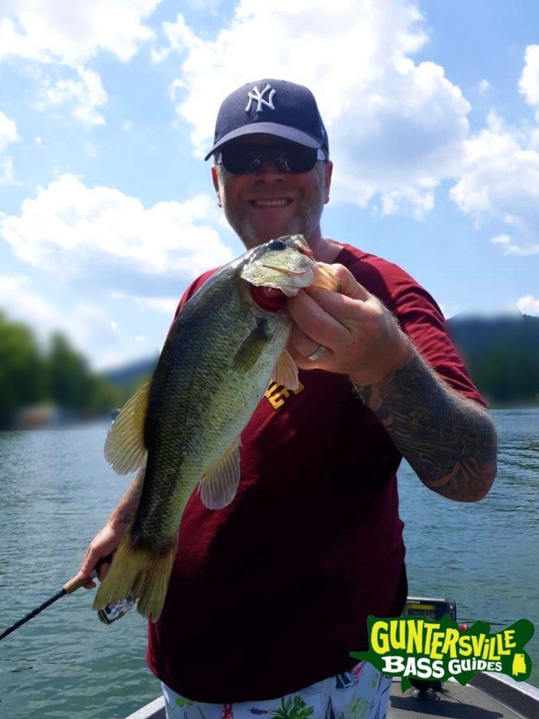 GUNTERSVILLE BASS GUIDES