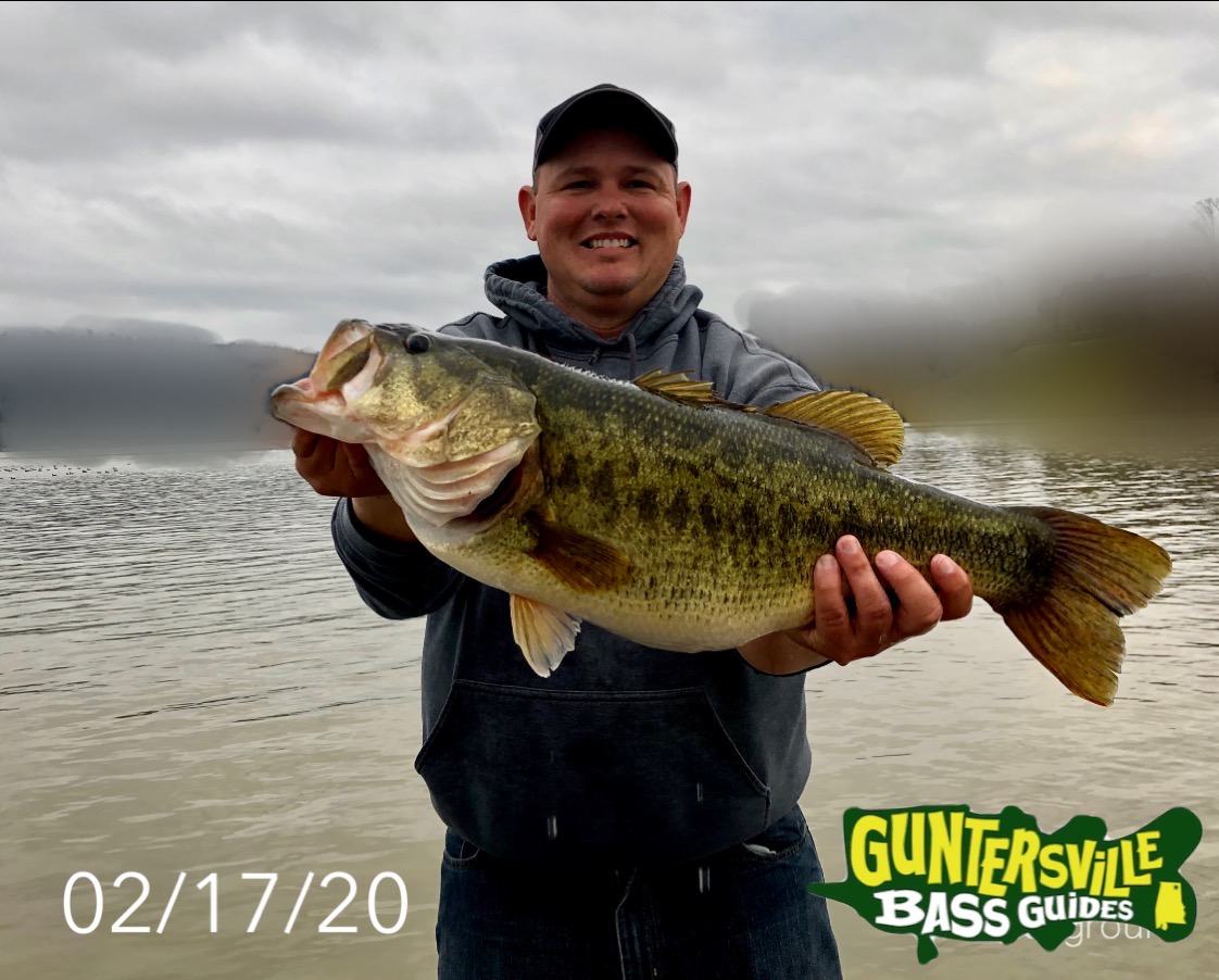 Guntersville Bass Guides 10-02 pound Bass