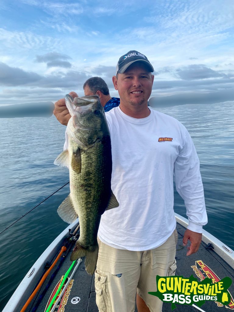 GUNTERSVILLE BASS GUIDES