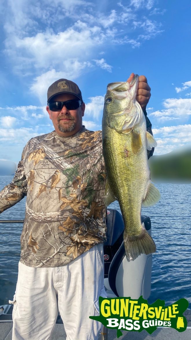 GUNTERSVILLE BASS GUIDES