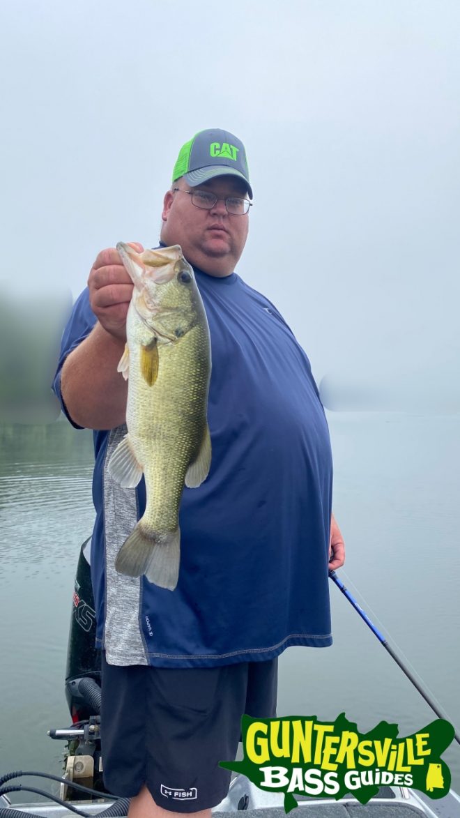 GUNTERSVILLE BASS GUIDES