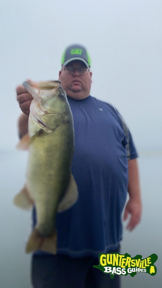 GUNTERSVILLE BASS GUIDES