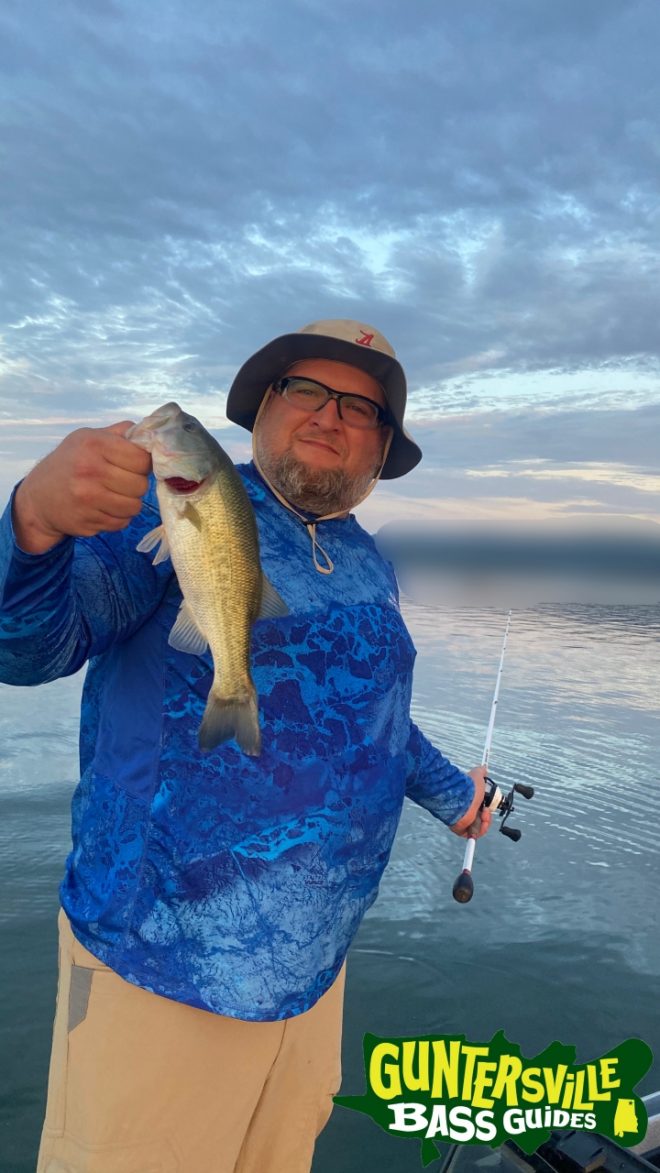 GUNTERSVILLE BASS GUIDES