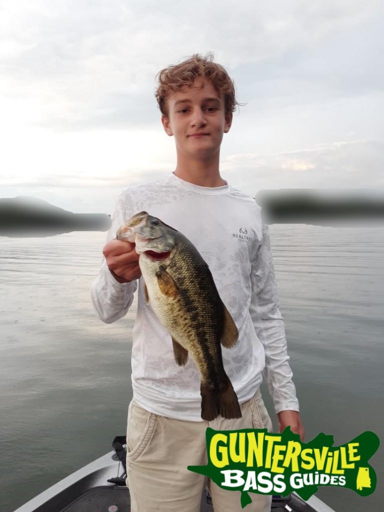 GUNTERSVILLE BASS GUIDES