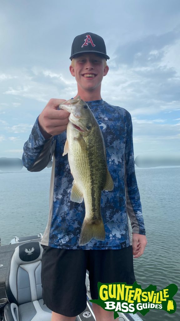GUNTERSVILLE BASS GUIDES