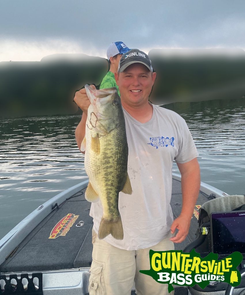 GUNTERSVILLE BASS GUIDES