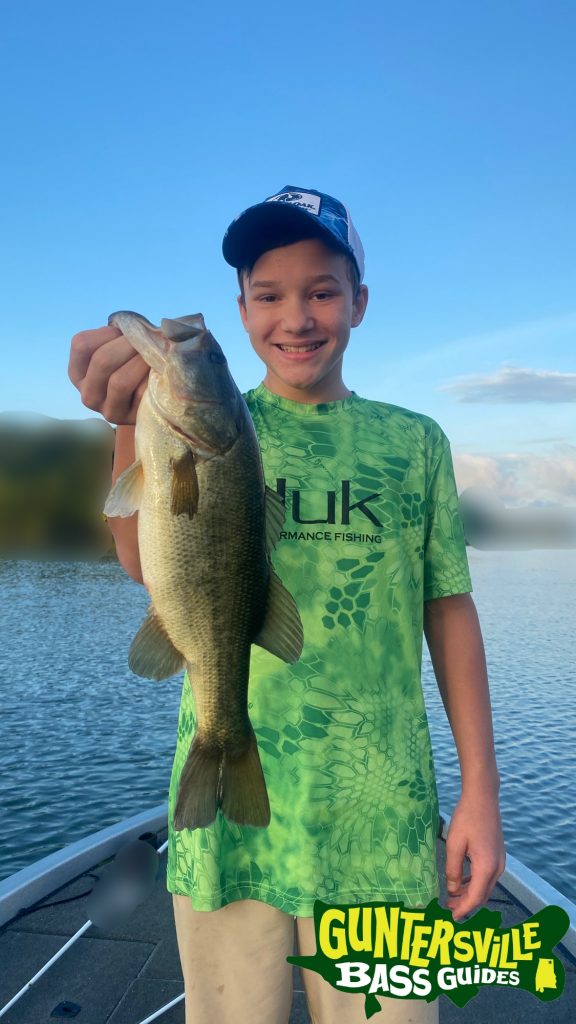 GUNTERSVILLE BASS GUIDES