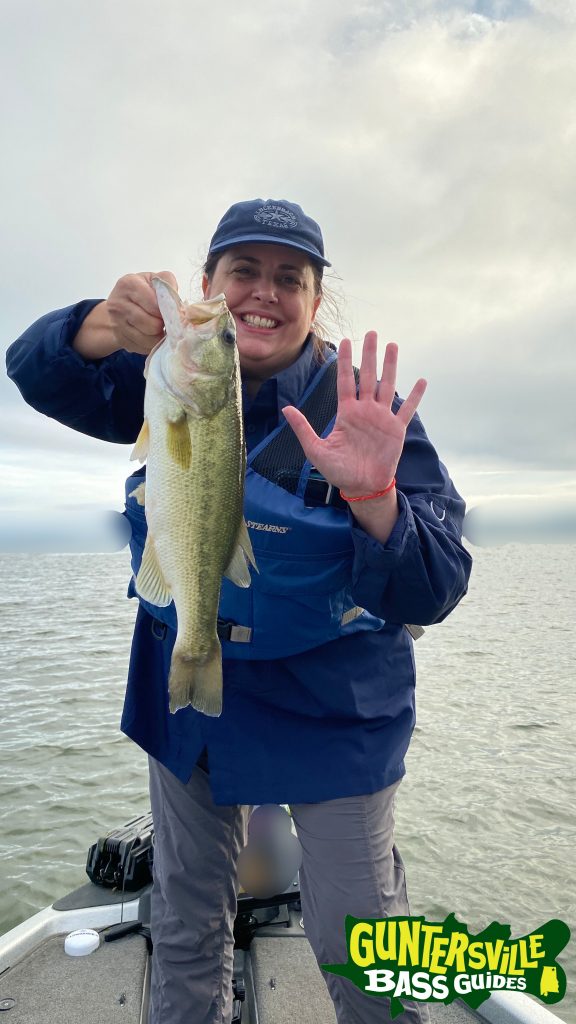 GUNTERSVILLE BASS GUIDES