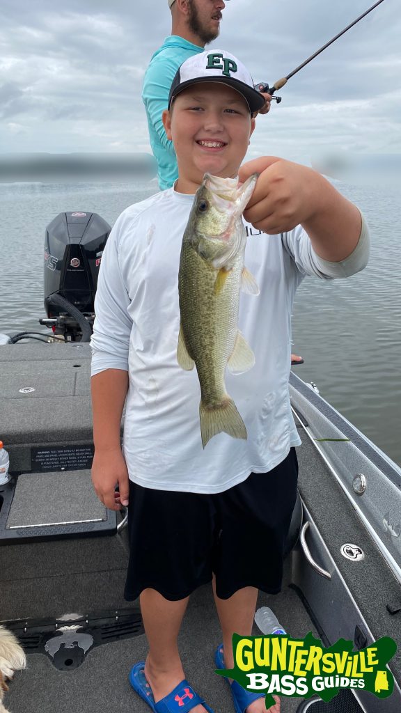 GUNTERSVILLE BASS GUIDES