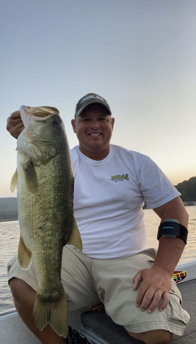 GUNTERSVILLE BASS GUIDES