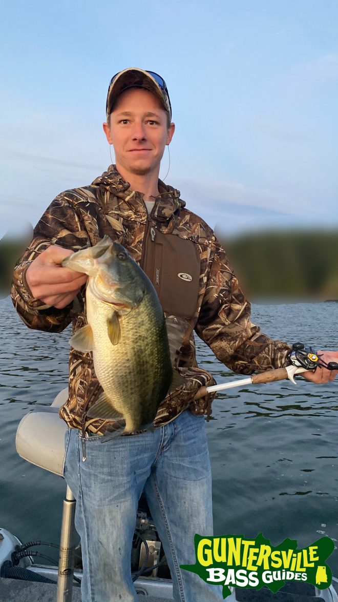 GUNTERSVILLE BASS GUIDES
