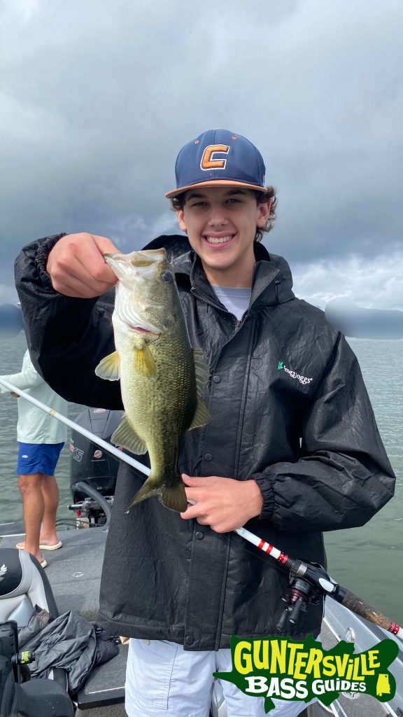 GUNTERSVILLE BASS GUIDES