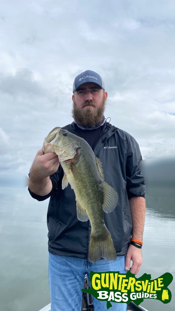 GUNTERSVILLE BASS GUIDES