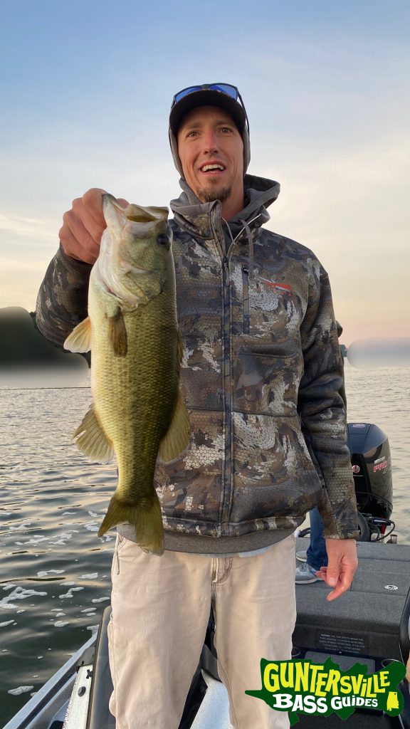 GUNTERSVILLE BASS GUIDES