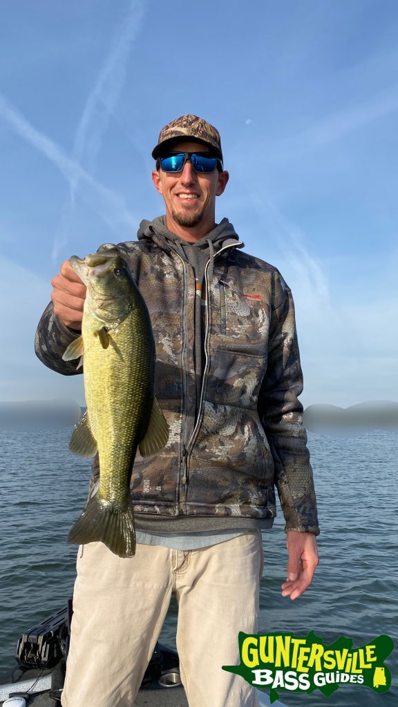 GUNTERSVILLE BASS GUIDES