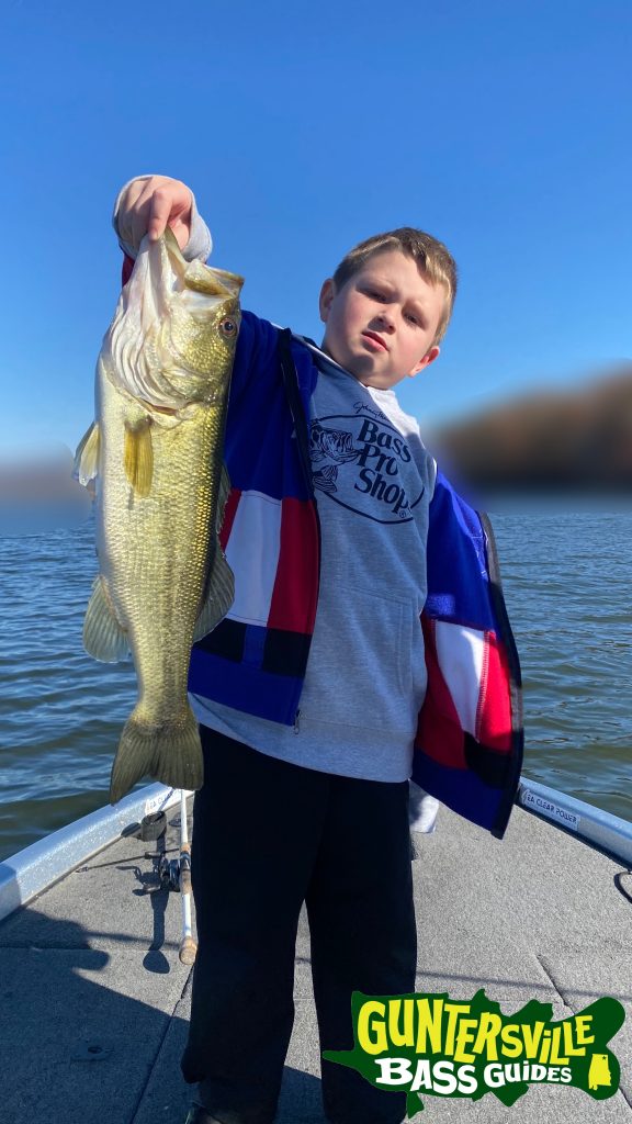 GUNTERSVILLE BASS GUIDES