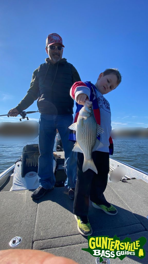 GUNTERSVILLE BASS GUIDES
