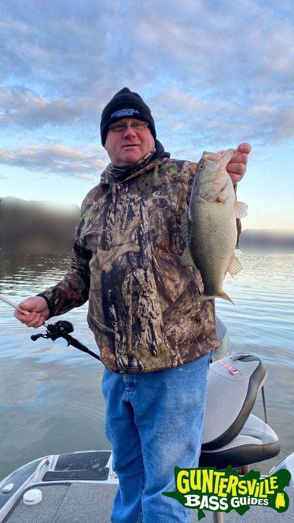 GUNTERSVILLE BASS GUIDES