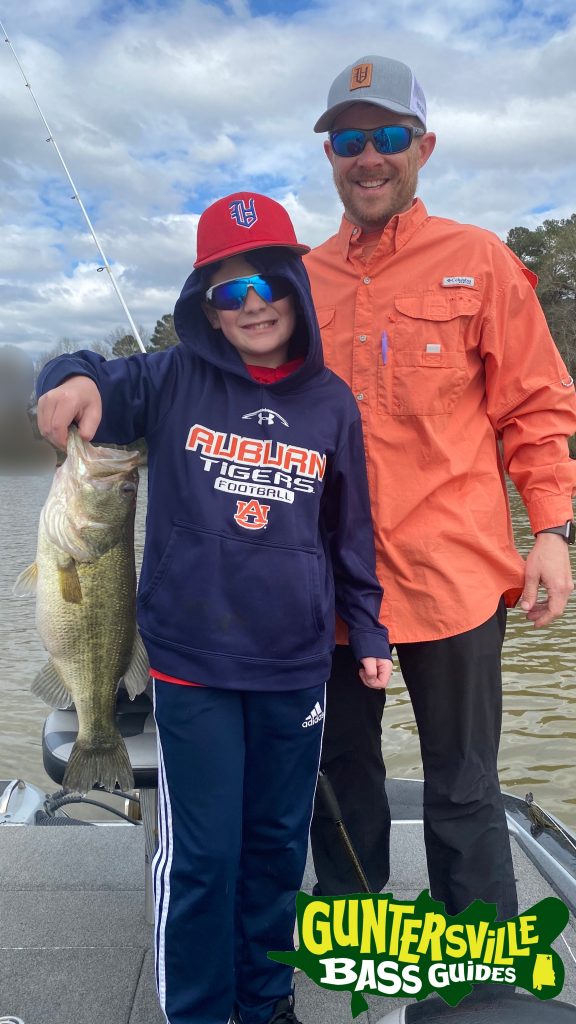 GUNTERSVILLE BASS GUIDES