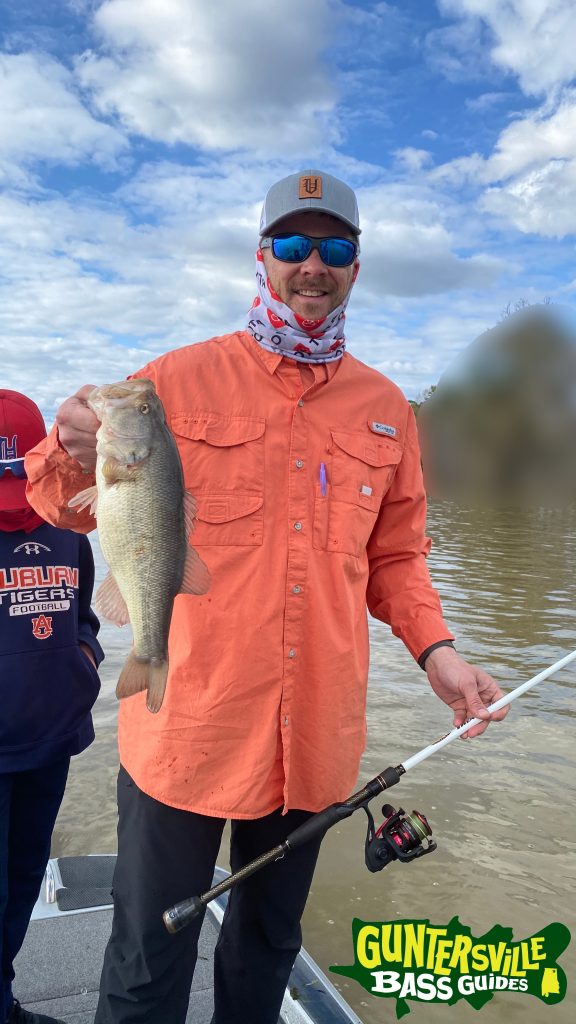 GUNTERSVILLE BASS GUIDES