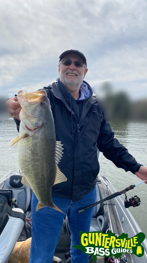 GUNTERSVILLE BASS GUIDES