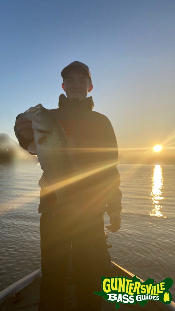 GUNTERSVILLE BASS GUIDES