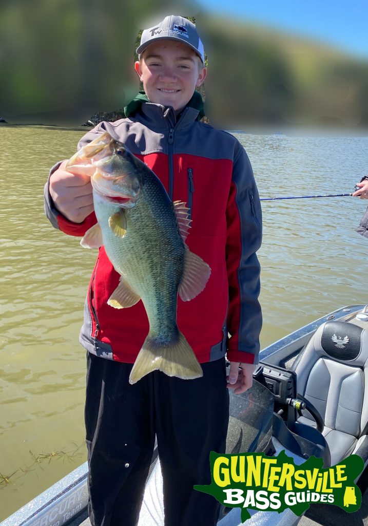 GUNTERSVILLE BASS GUIDES