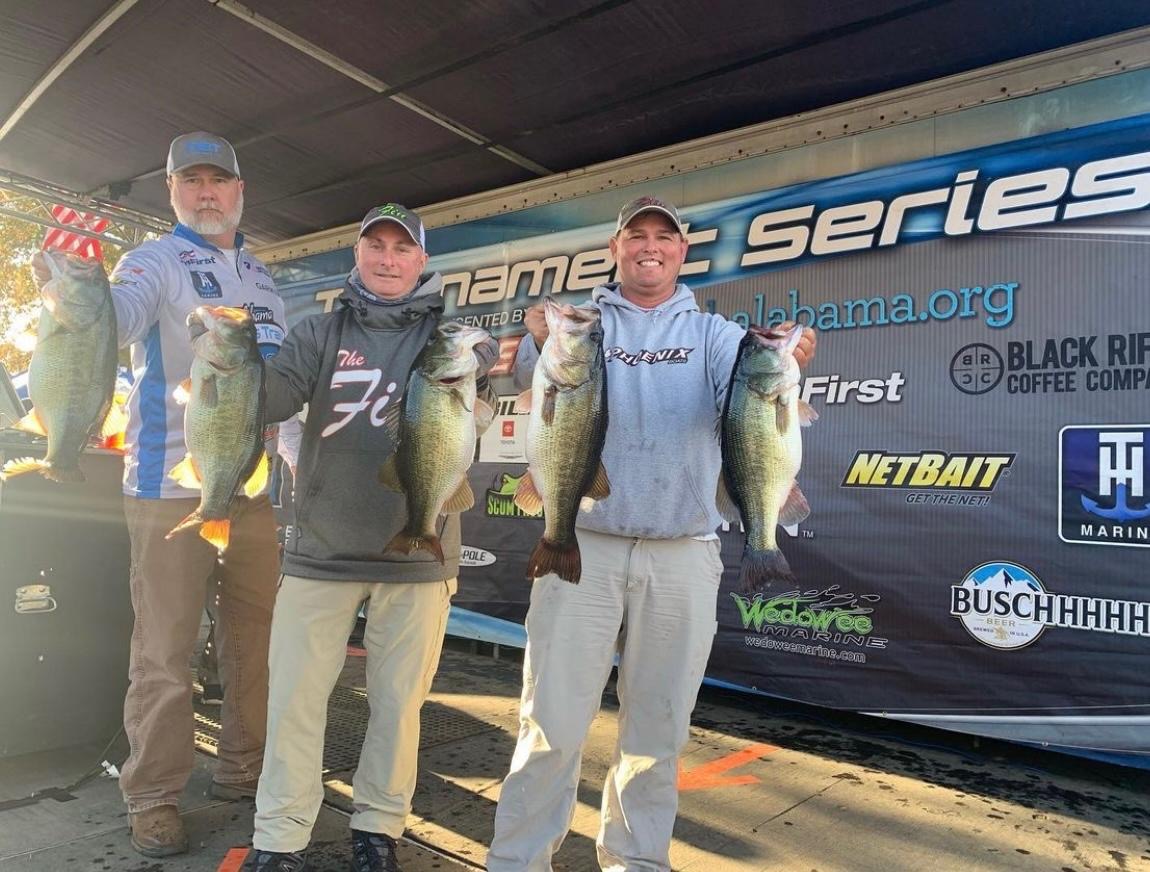 GUNTERSVILLE BASS GUIDES