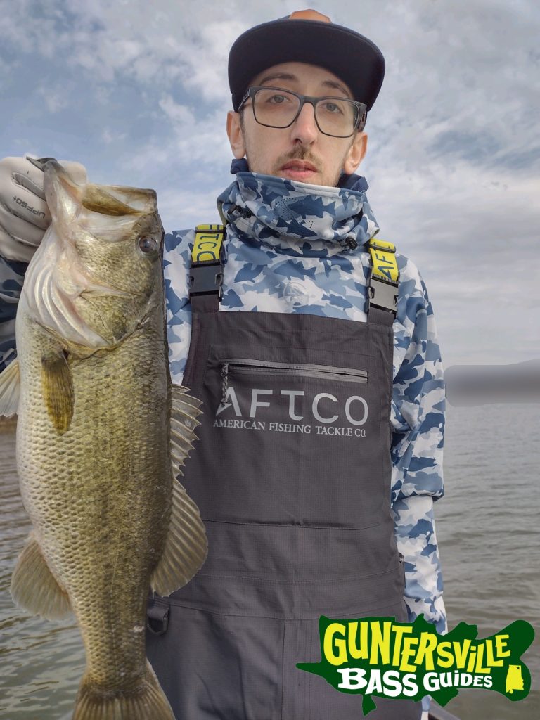 GUNTERSVILLE BASS GUIDES