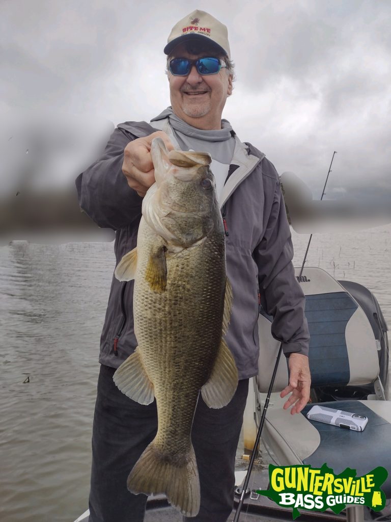 GUNTERSVILLE BASS GUIDES