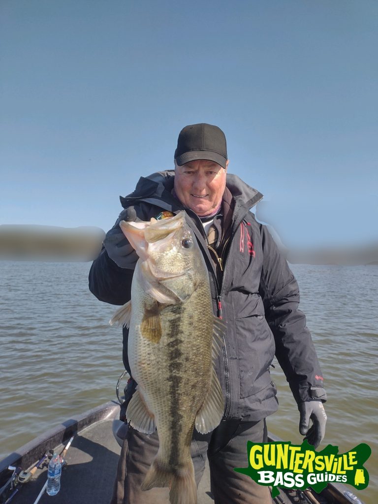 GUNTERSVILLE BASS GUIDES