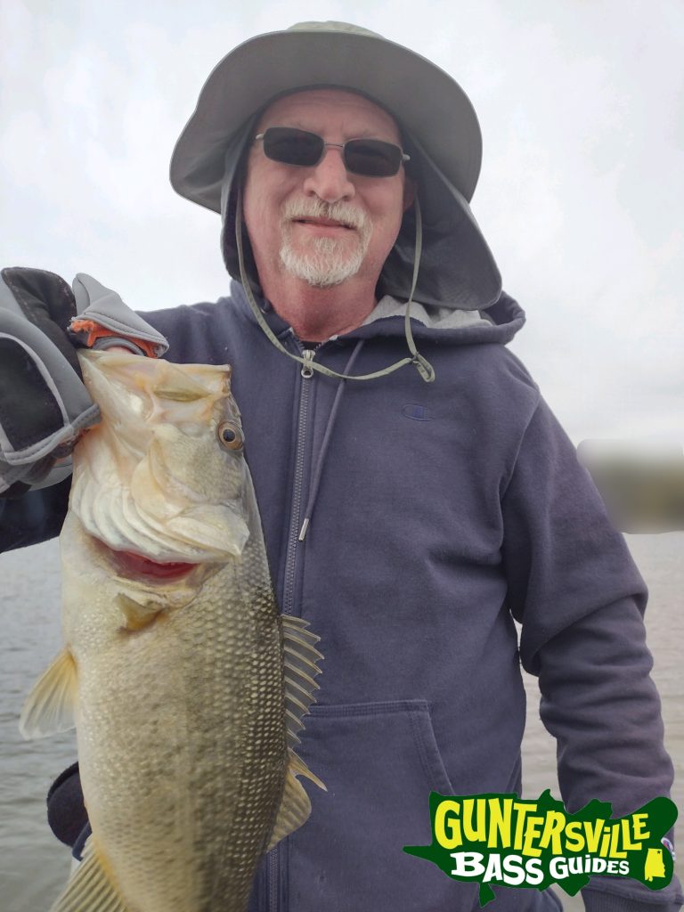 GUNTERSVILLE BASS GUIDES