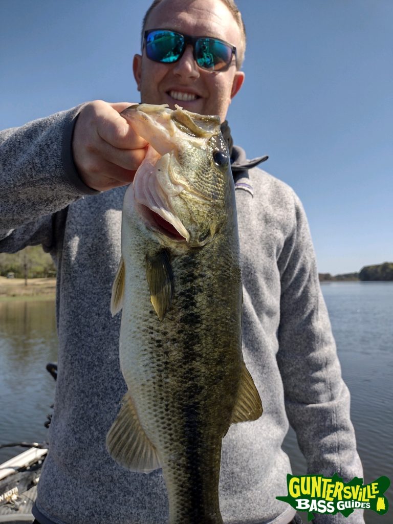 GUNTERSVILLE BASS GUIDES