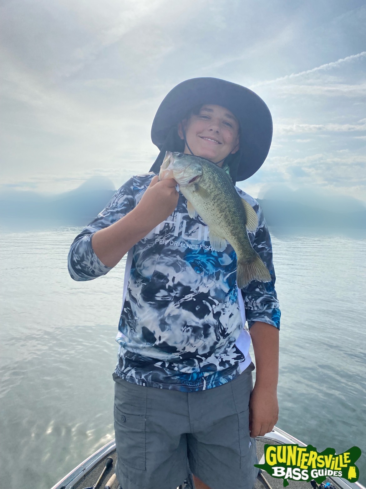 GUNTERSVILLE BASS GUIDES