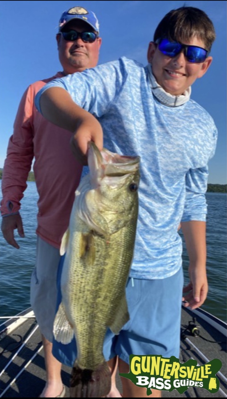 GUNTERSVILLE BASS GUIDES