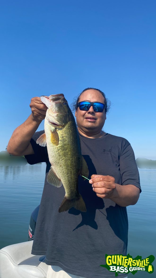 GUNTERSVILLE BASS GUIDES