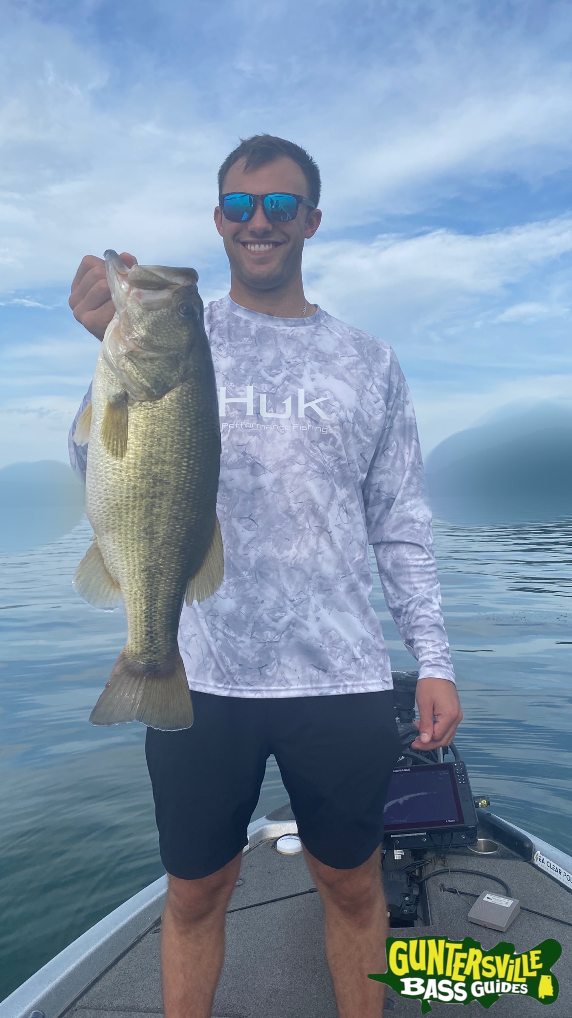 GUNTERSVILLE BASS GUIDES