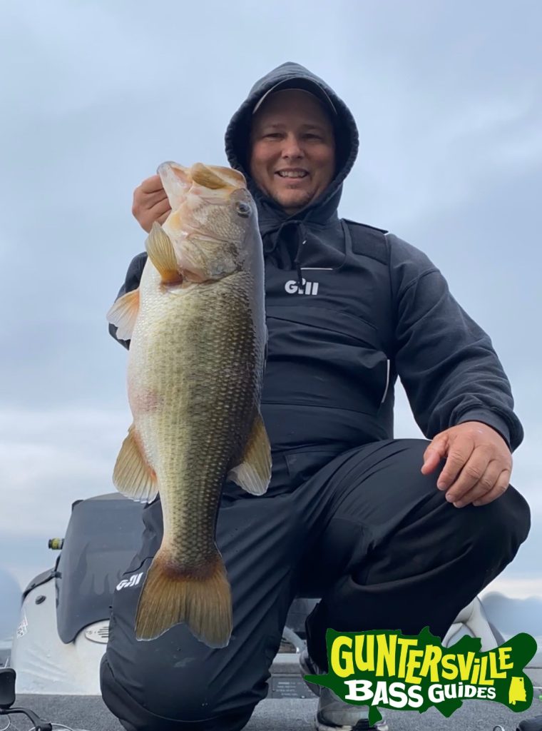 GUNTERSVILLE BASS GUIDES