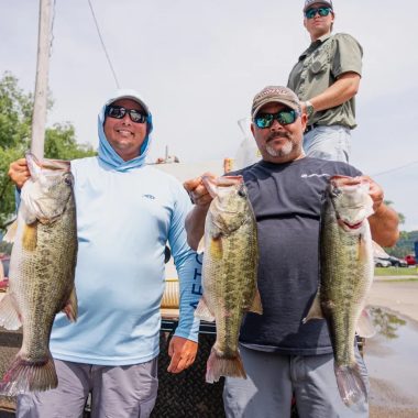 GUNTERSVILLE BASS GUIDES