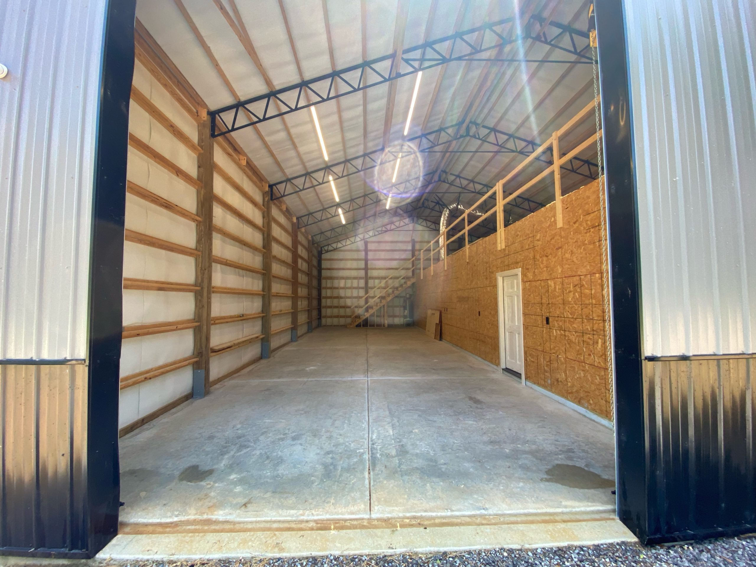Barndominium exterior view