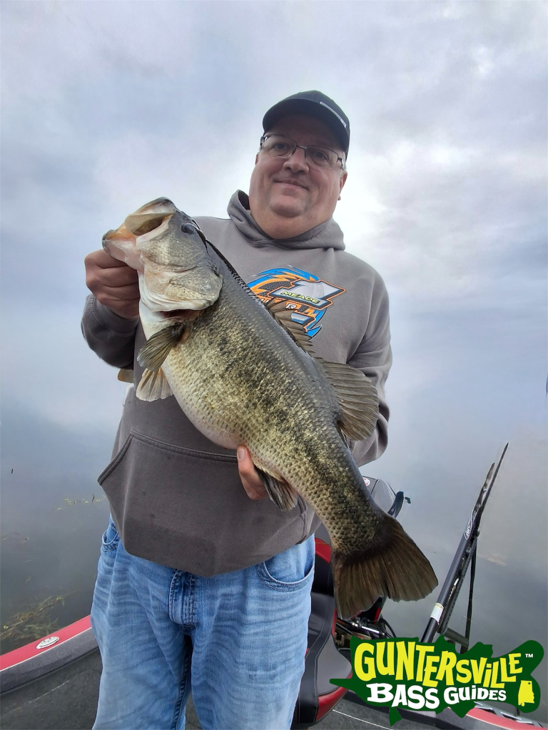 Big Bass On Lake Guntersville With Best Guide Service Guntersville Bass Guides