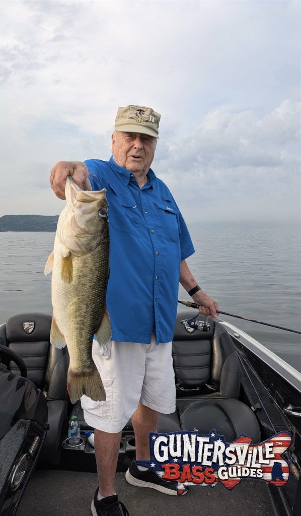 Big bass from Capt Derek Remitz boat on Lake Guntersville